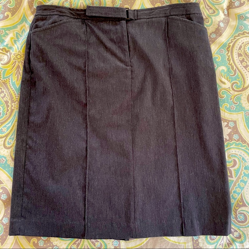 Express Stretch charcoal gray skirt -size 7/8
